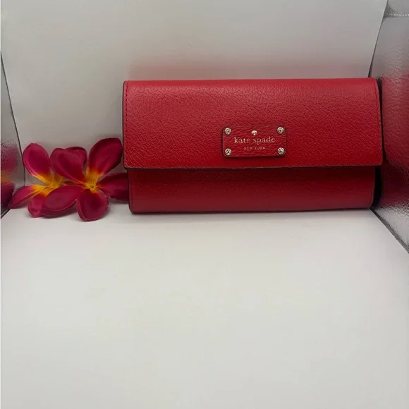 Kate Spade Leather Jean Wellesley Large Wallet WLRU5119 Hotchili NWT
MSRP $159 - Picture 1 of 7